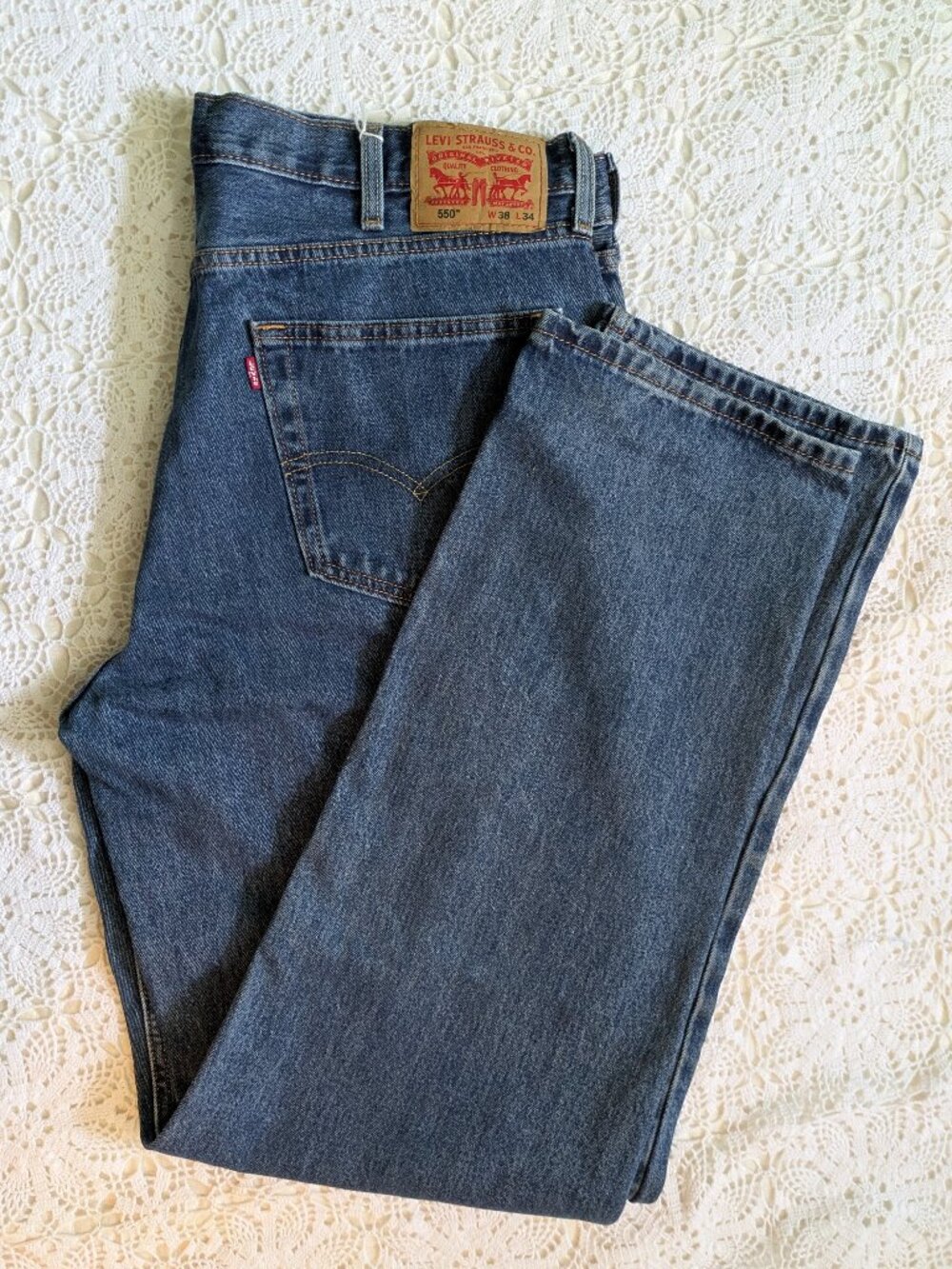 Levi's Jeans Mens 38x34 550 Relaxed Fit Blue Tapered Leg Denim Pants